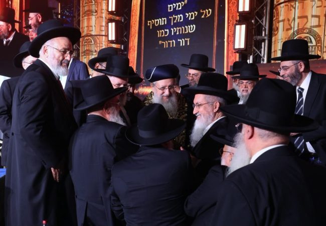 הראשל''צ הגר''י יוסף שליט''א בשיחה תורנית שמחה