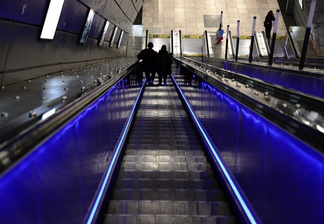 142374_yitzhak_navon_train_station_-_jerusalem_PikiWiki_Israel