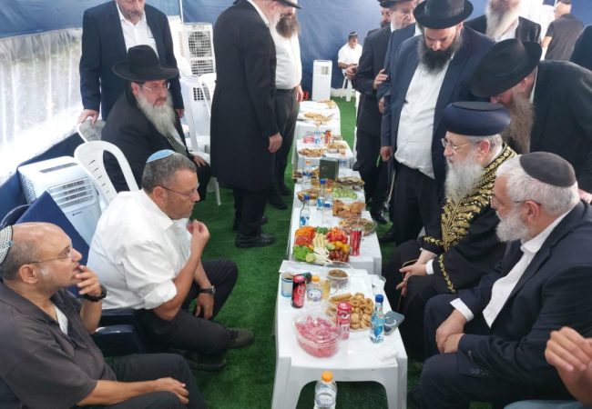 תיעוד מניחום האבלים הבוקר