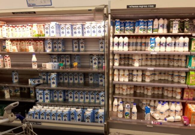 מחסור חמור בחלב. צילום: חרדים