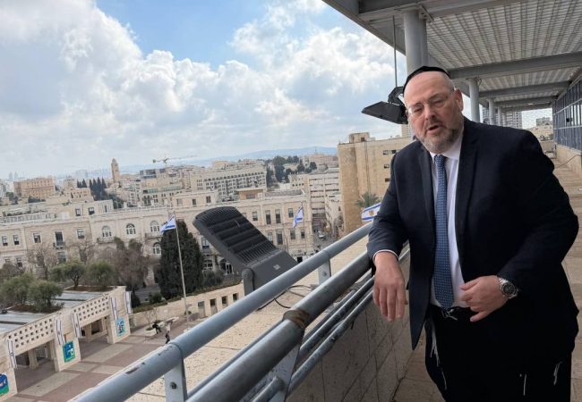 photo_5953932576709877757_y