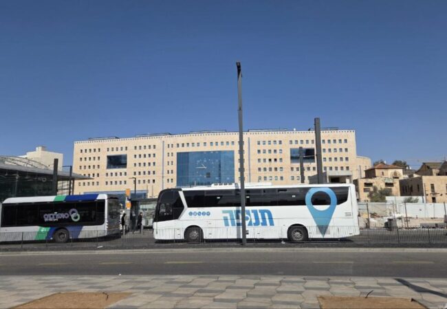 צילום: חנוך פוגל חרדים ירושלים - תחנה מרכזית